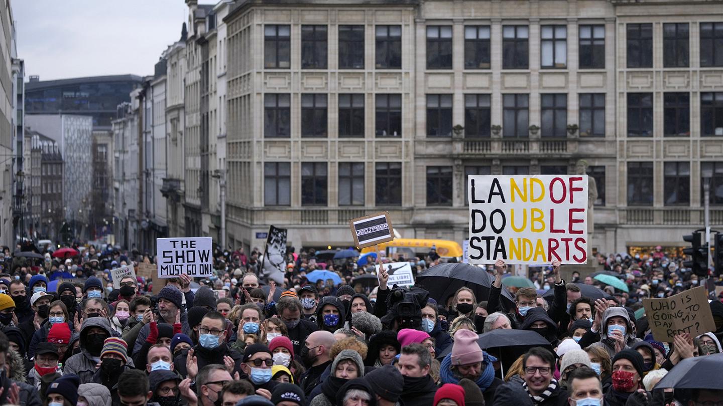 protests-in-brussels-the-show-must-go-on-nighttime-org